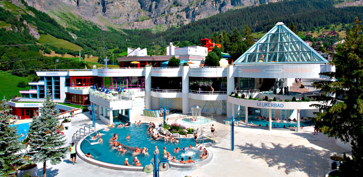 Leukerbad-Therme im Sommer Leukerbad-Therme im Sommer